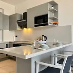 Via Mar - Experience Apartamento