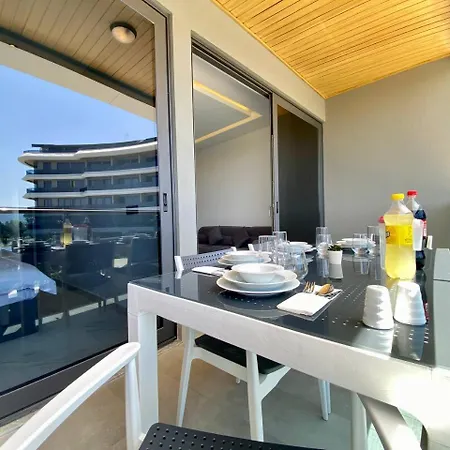 Via Mar - Experience Apartment